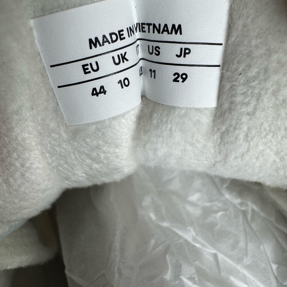 AMI Paris White Athletic Shoes Breathable Mesh Design - Picture 8 of 9